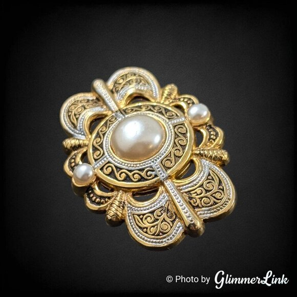 Vintage Ornate Damascene Style Scallop Faux Pearl Gold Tone Brooch - Picture 3 of 6
